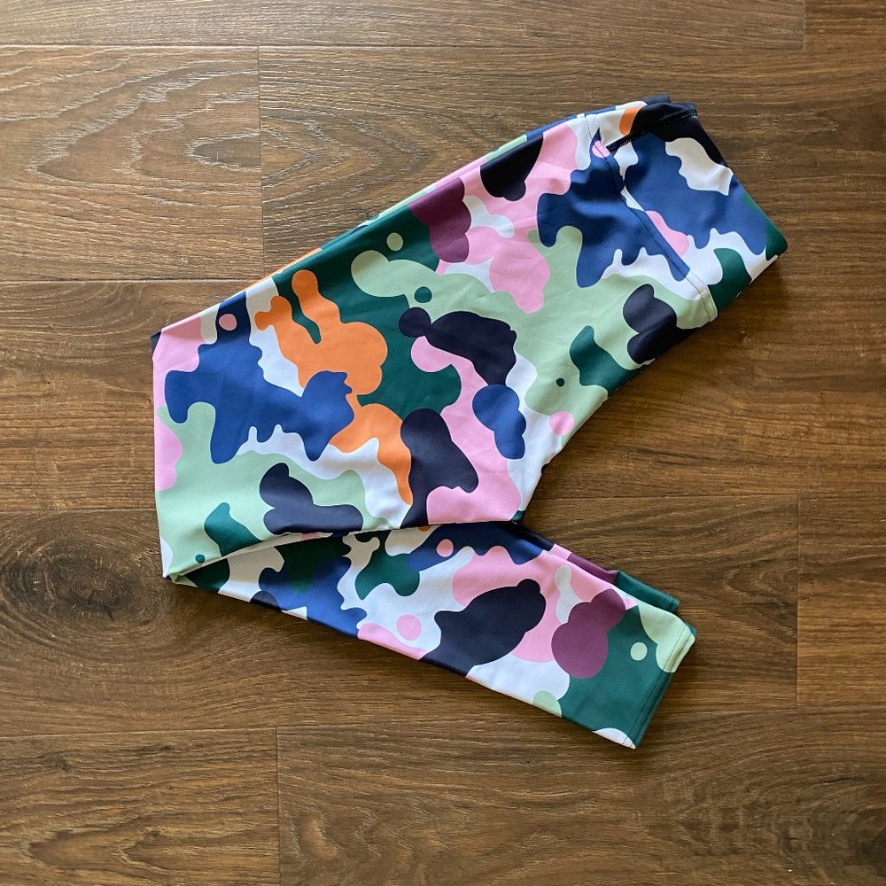 NWOT Fierce Pulse Modern Camo Leggings Size XL